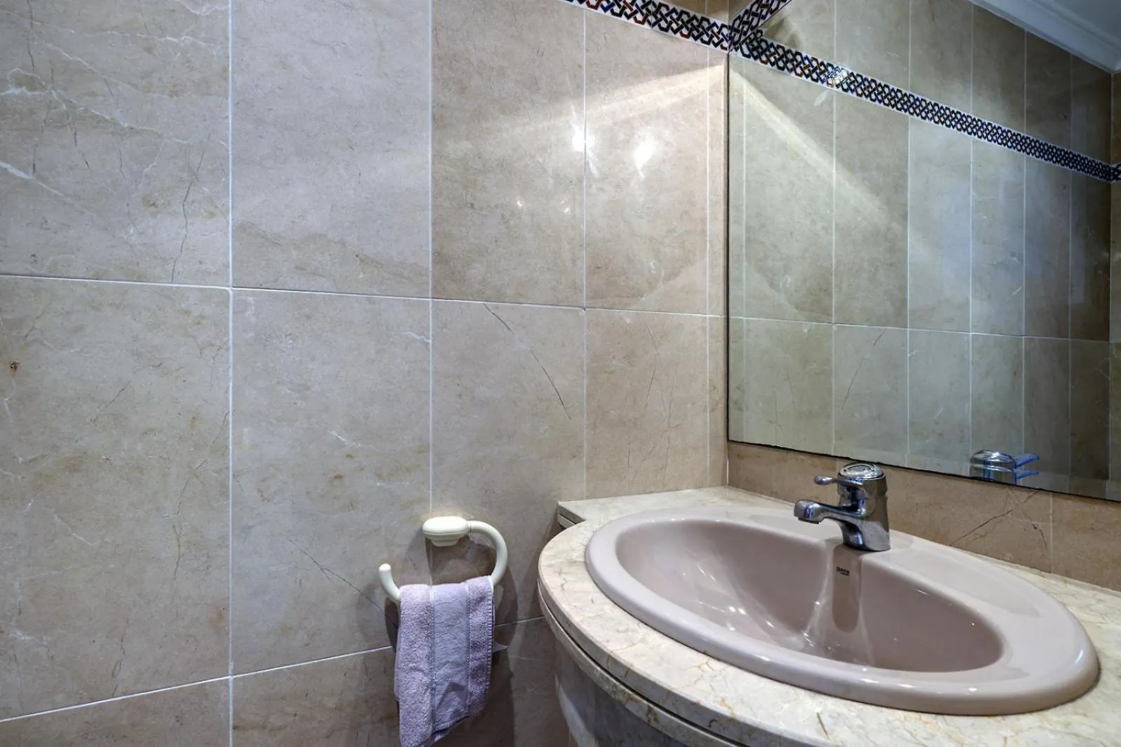 Holiday home Large Ground Floor Apartment With Private Garden And Beach Access Estepona Spain