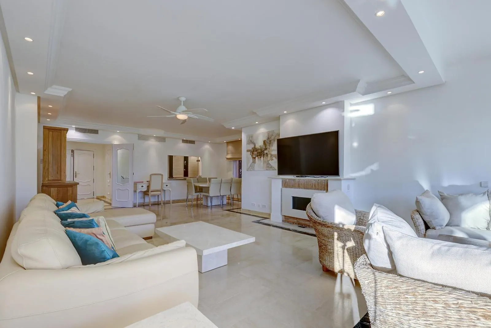Holiday home Large Ground Floor Apartment With Private Garden And Beach Access Estepona